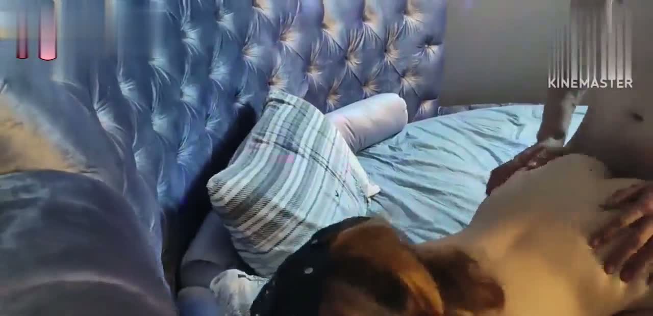 Ahu Ceylan, Tolga adında bir adamla tanıştı ve onunla yemek yedikten sonra sikişti